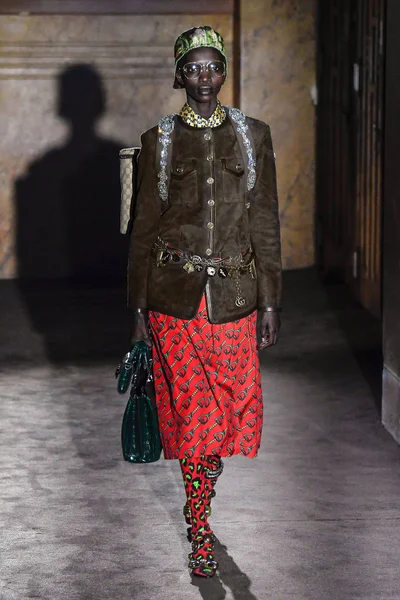 Look 61